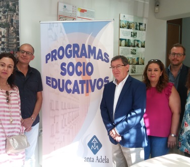 ©Ayto.Granada: Ms de 250 vecinos han participado en los programas socioeducativos desarrollados por el Ayuntamiento en el marco del proyecto de regeneracin urbana de San Adela